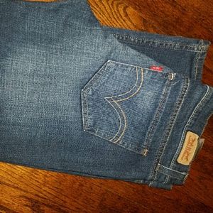 Levi jeans