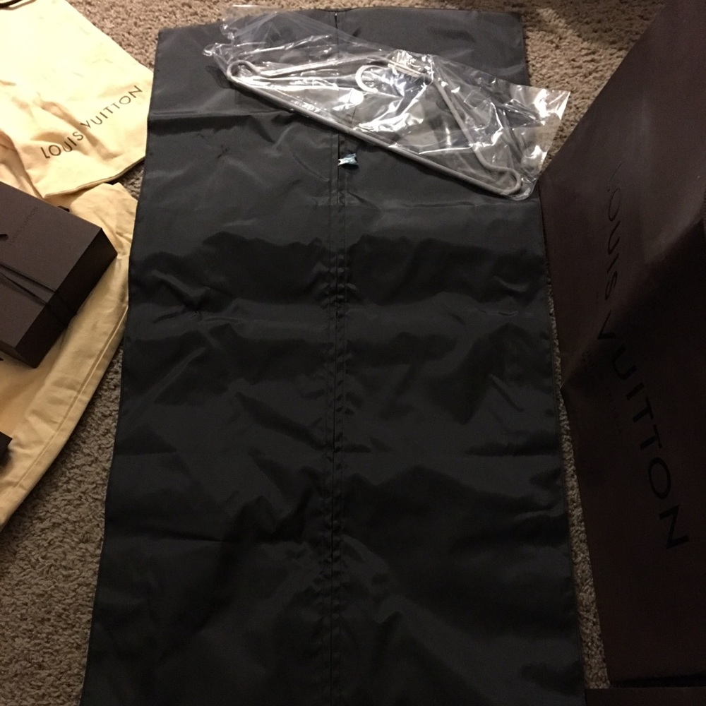 LV Suit cover