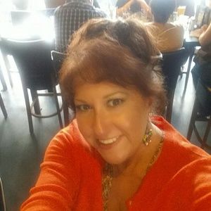 Meet your Posher, Linda