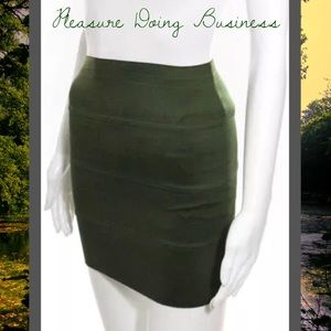 PLEASURE DOING BUSINESS Sexy Green Stretch Skirt