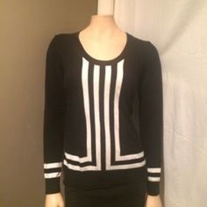 Banana Republic Geometric White Stripe Sweater
