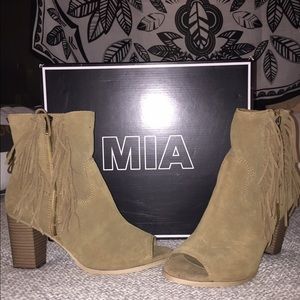 MIA "COTY" Suede fringe peep toe bootie