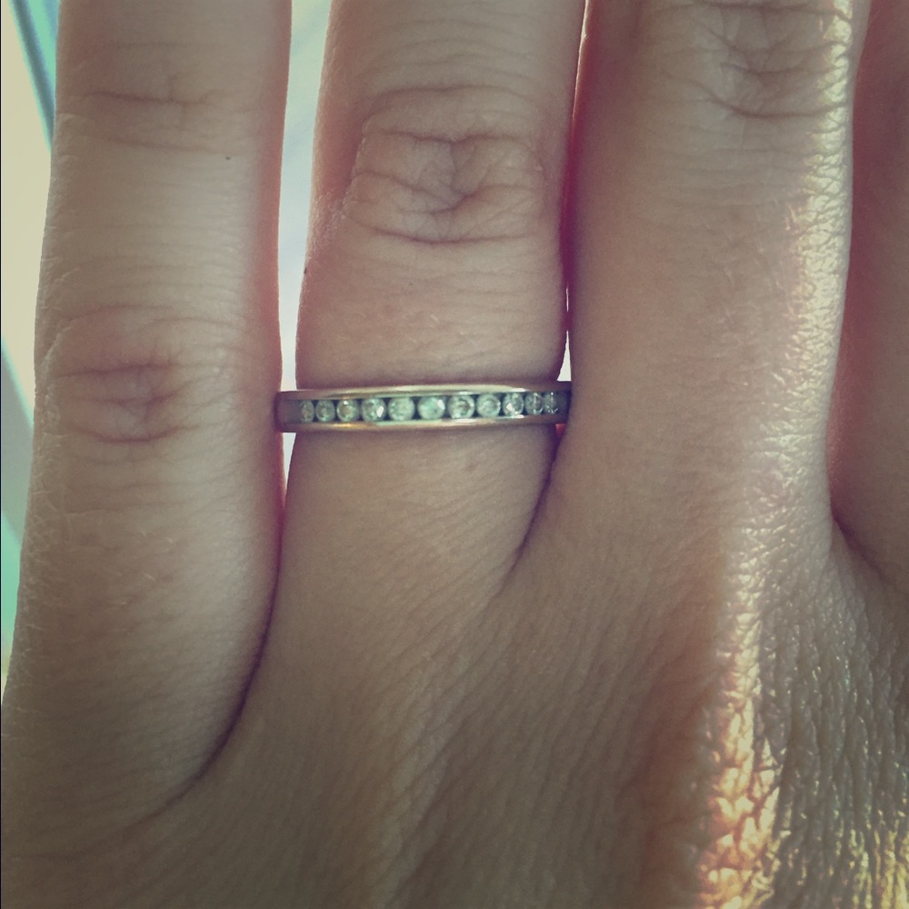 Beautiful silver wedding band - Picture 1 of 4
