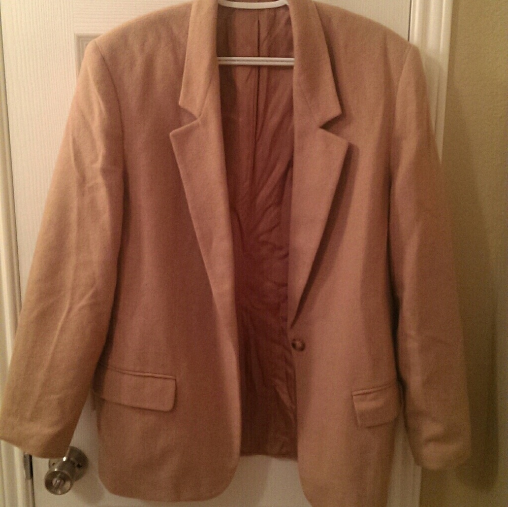 100% camel hair blazer tan size 12 lands end