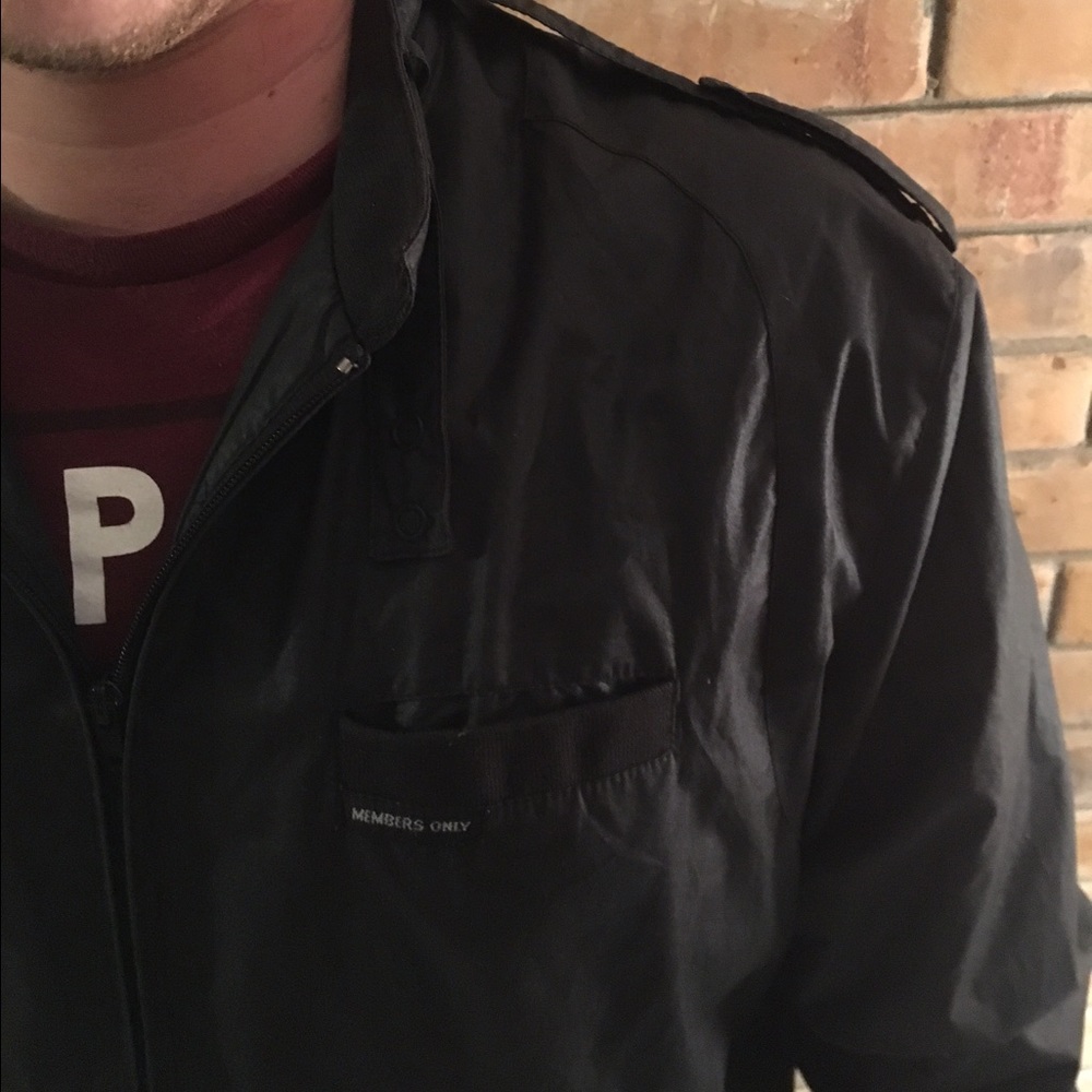 Large 42L members only racer jacket