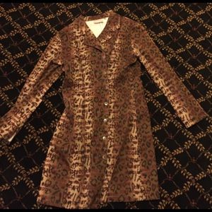 This beautieful trench cheetah coat