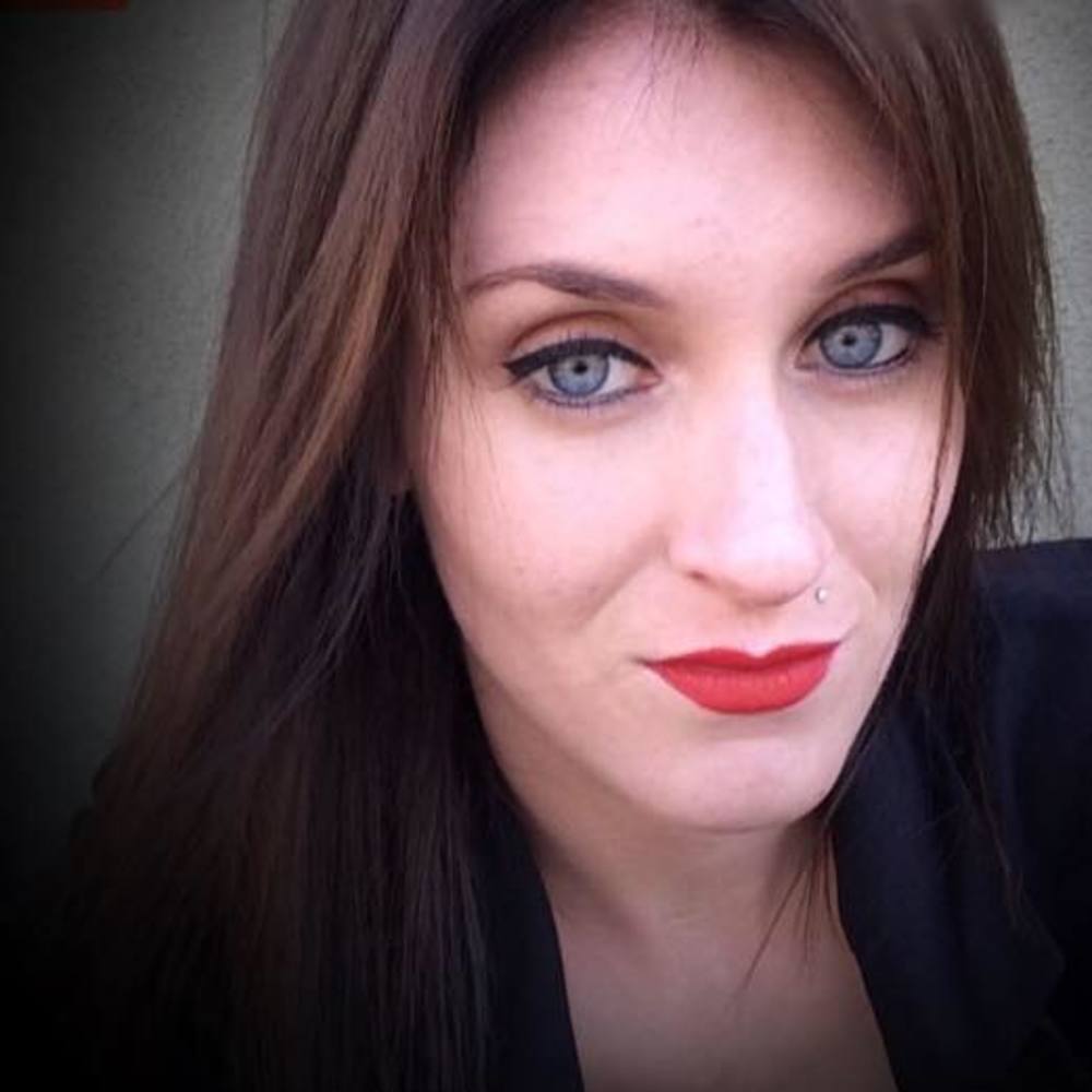 Meet your Posher, Leslie