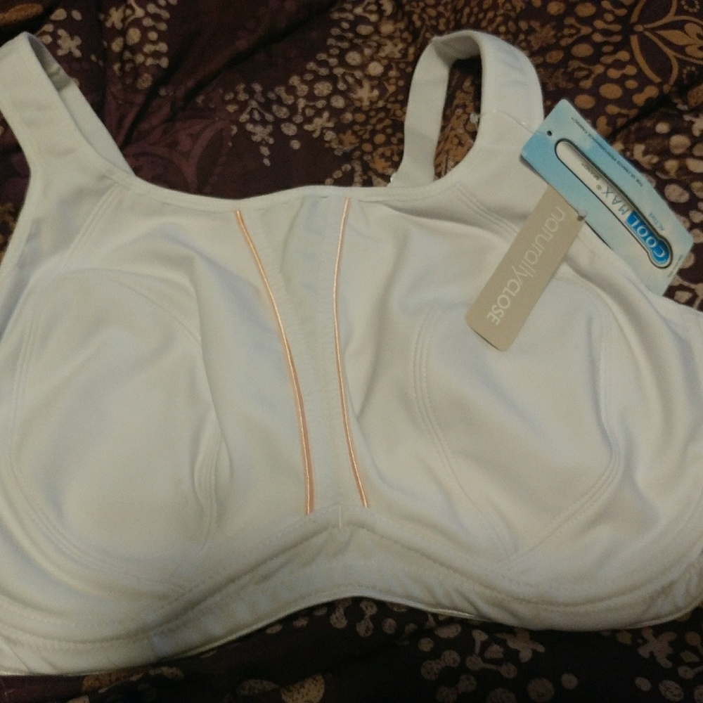 White underwire sports bra