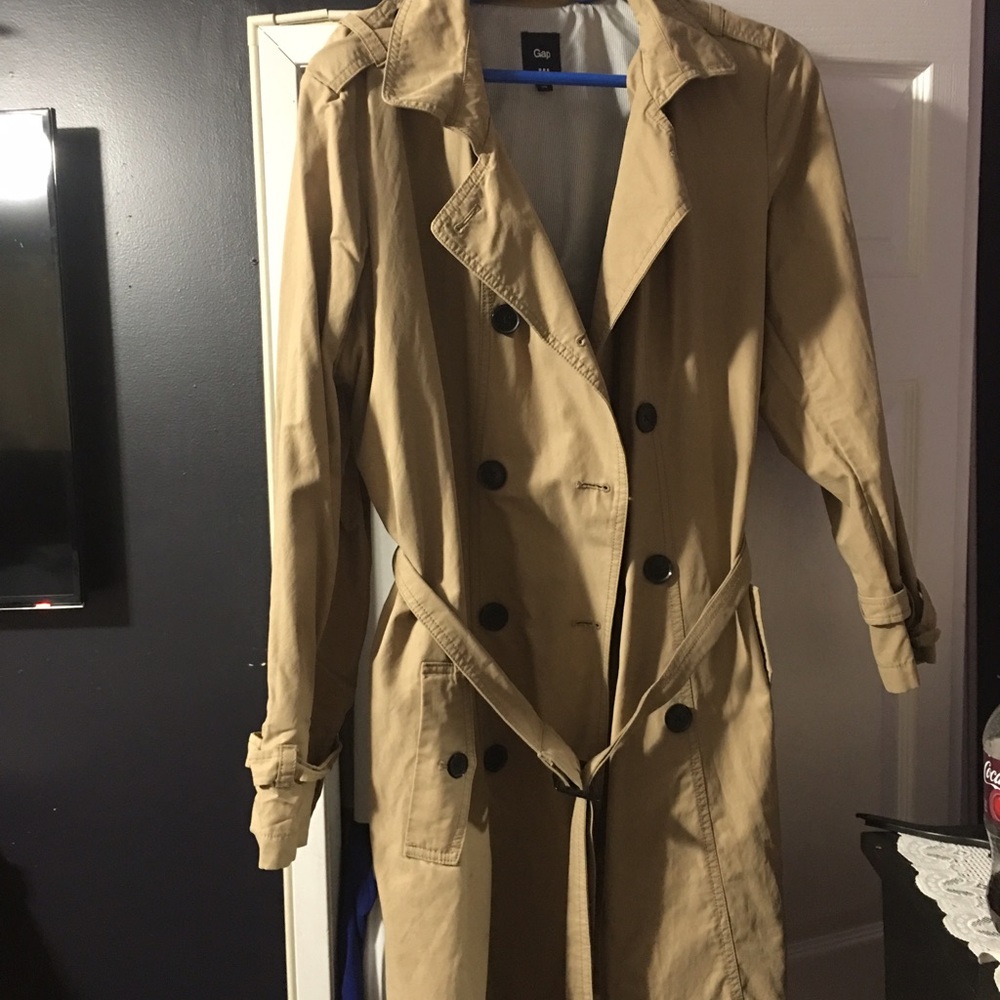 3/4 Light wet gap trench coat