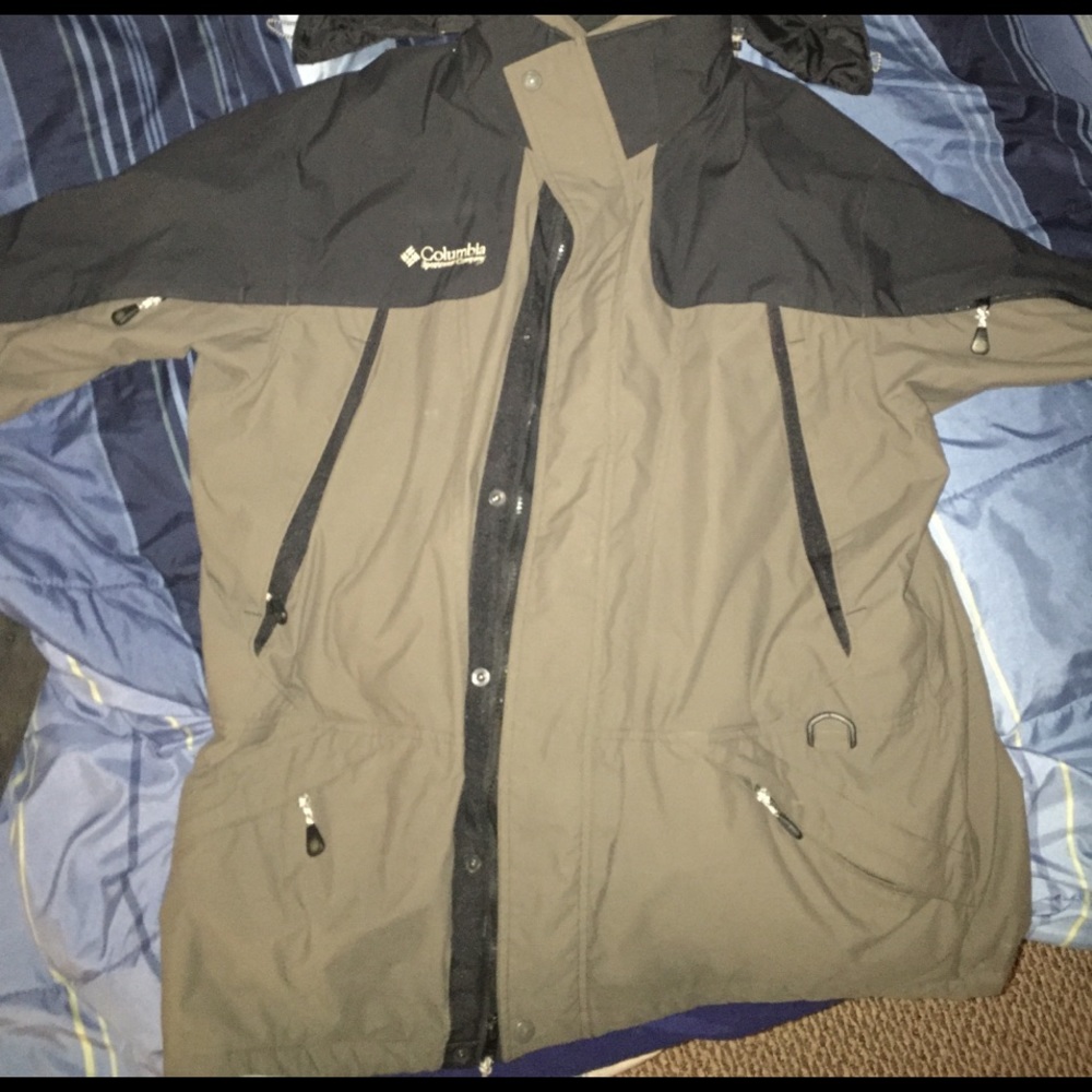 Columbia Raincoat/windbreak hoodie jacket