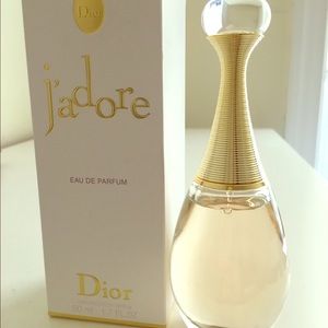 Dior j'adore perfume