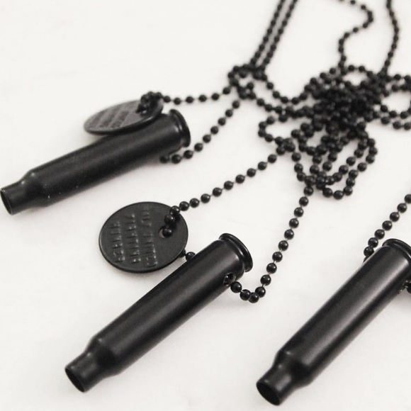 ≡ Matte Black Eastwood Necklace - Picture 5 of 7