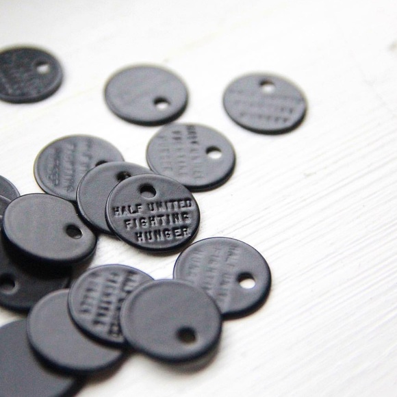 ≡ Matte Black Eastwood Necklace - Picture 7 of 7