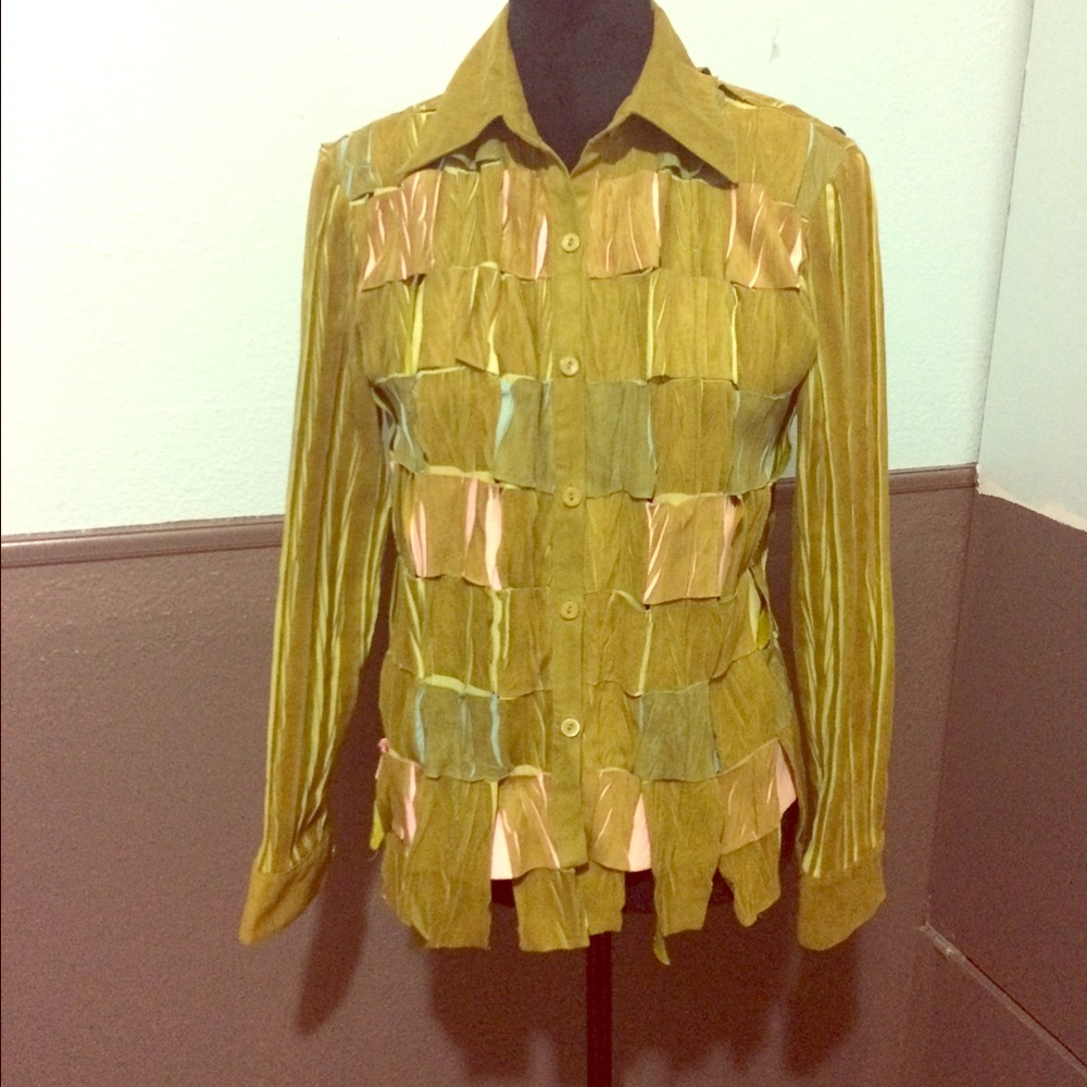 ✨Gorgeous olive pocket top✨