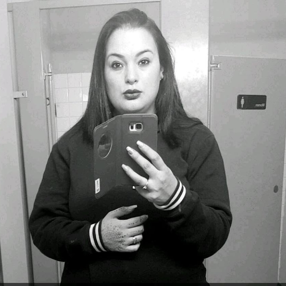 Meet your Posher, Jessica - Picture 1 of 1