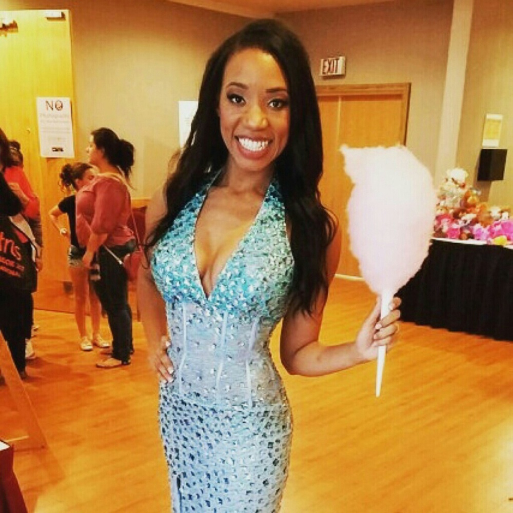 Meet your Posher, Nia