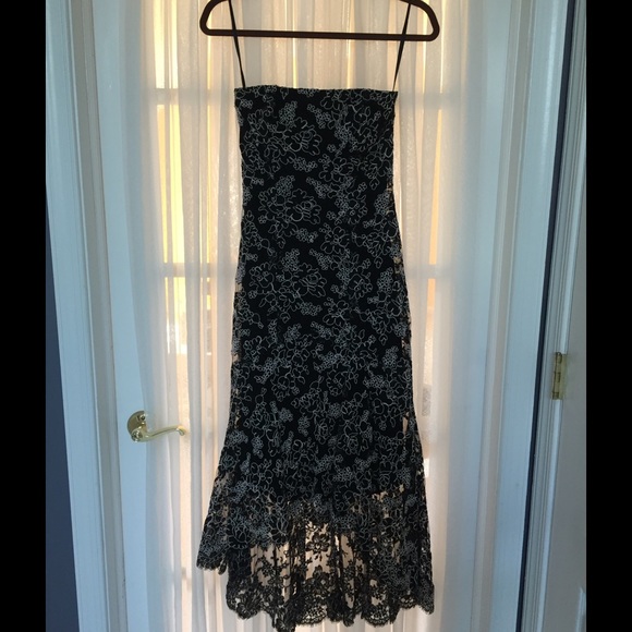 chinese dress ladies Corseted Lace Midi Dress 12 / Noir