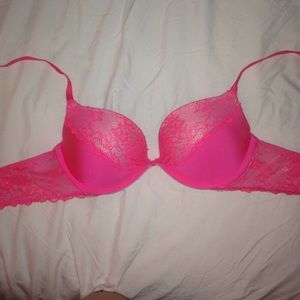 Victoria's Secret Lacy Pink Push-Up Bra 34 B