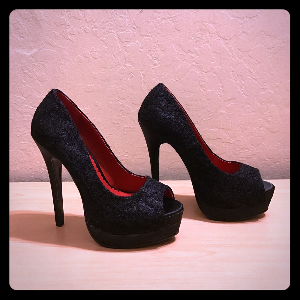 PIN UP COUTURE- PLATFORM LACE PUMPS