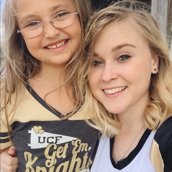 Meet your Posher, Emilee - Picture 1 of 1