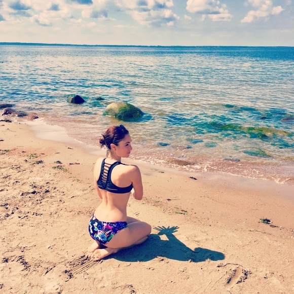 Meet your Posher, Emily - Picture 5 of 6