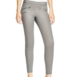 HUE Glossy Leggings - Graphite