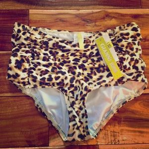 NWT-Gianni Bini Leopard Print Swim Bottom