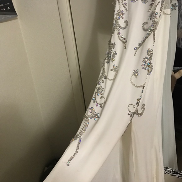 Prom dress - Picture 2 of 4