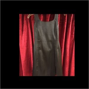 🌟Very classy mini halter dress.