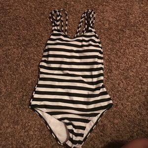 Adorable one piece black/white striped swimsuit!