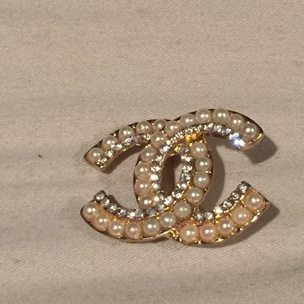 Brooch