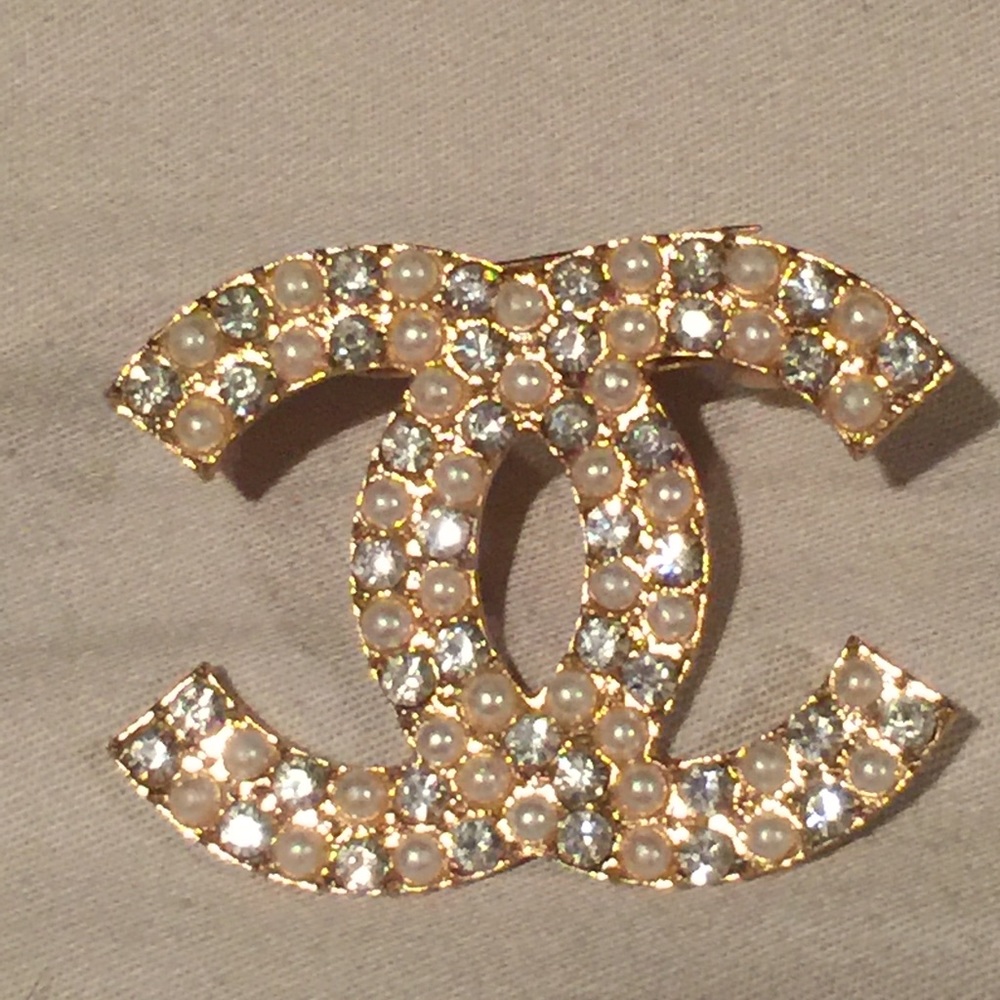 Brooch