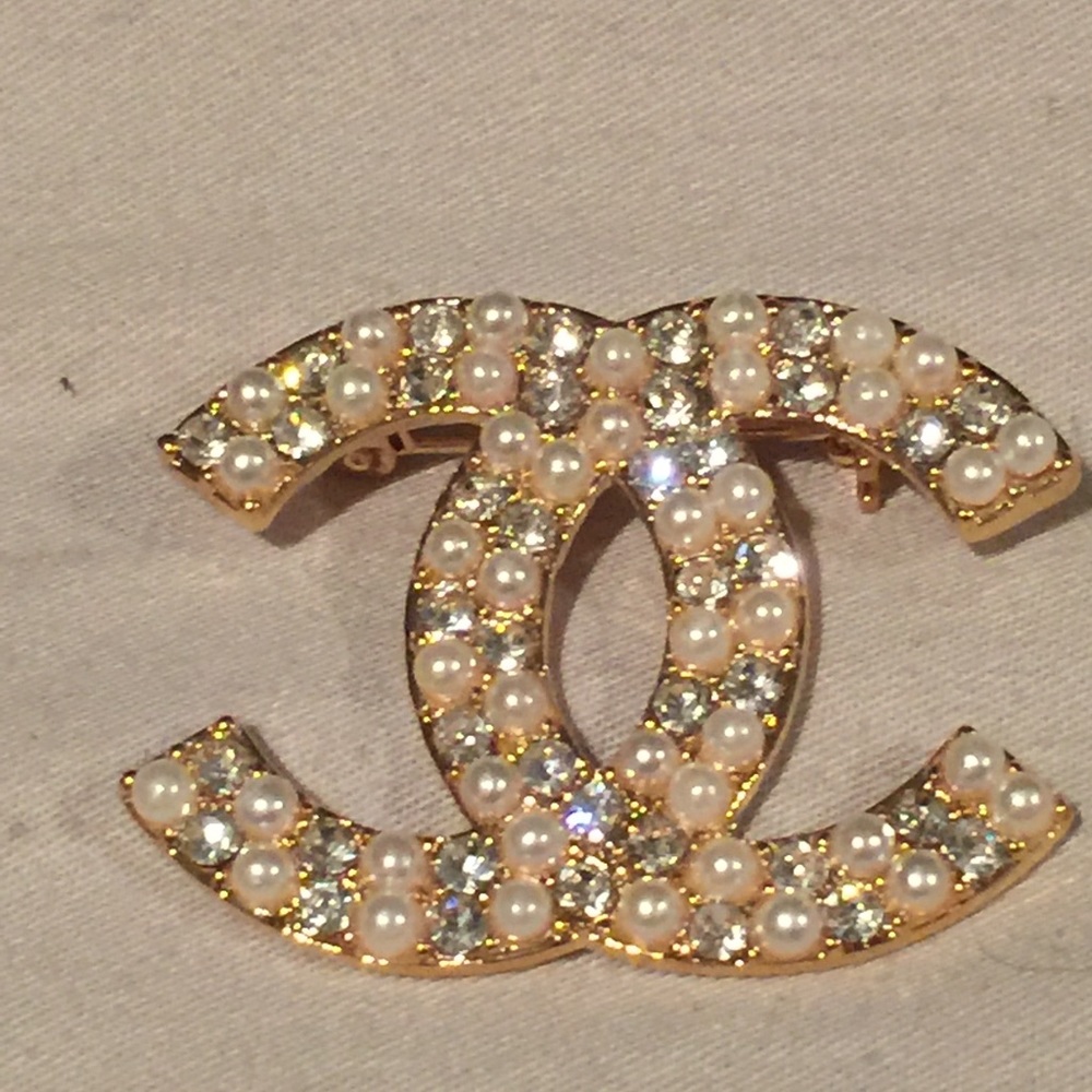 Brooch