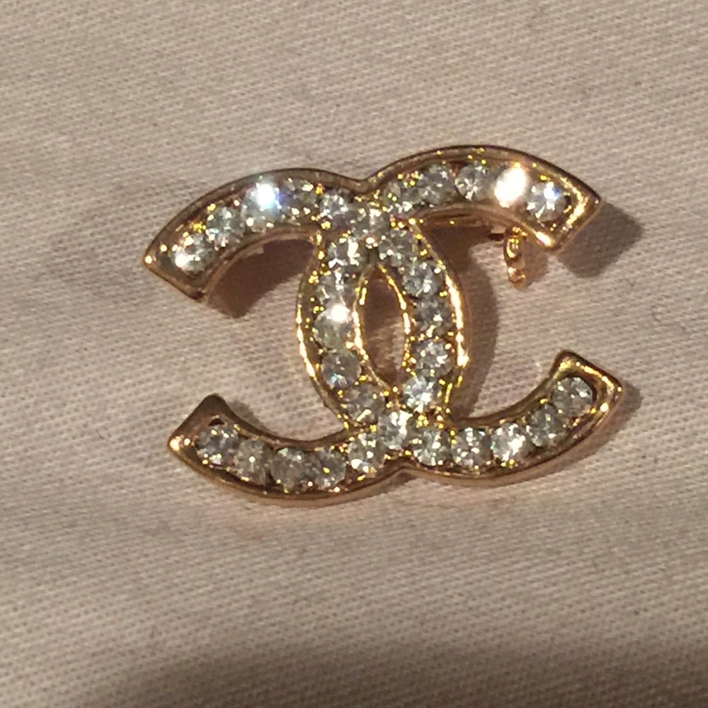 Brooch