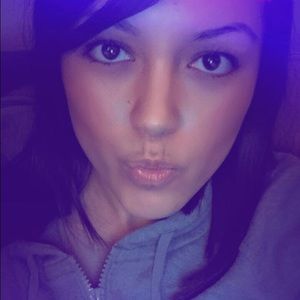 Meet your Posher, Marisa