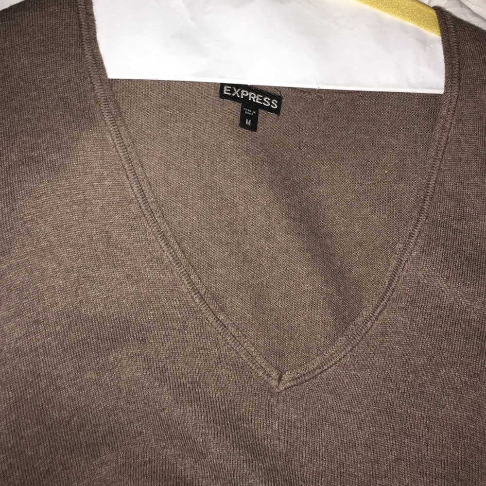 Express Sweater - Picture 3 of 4