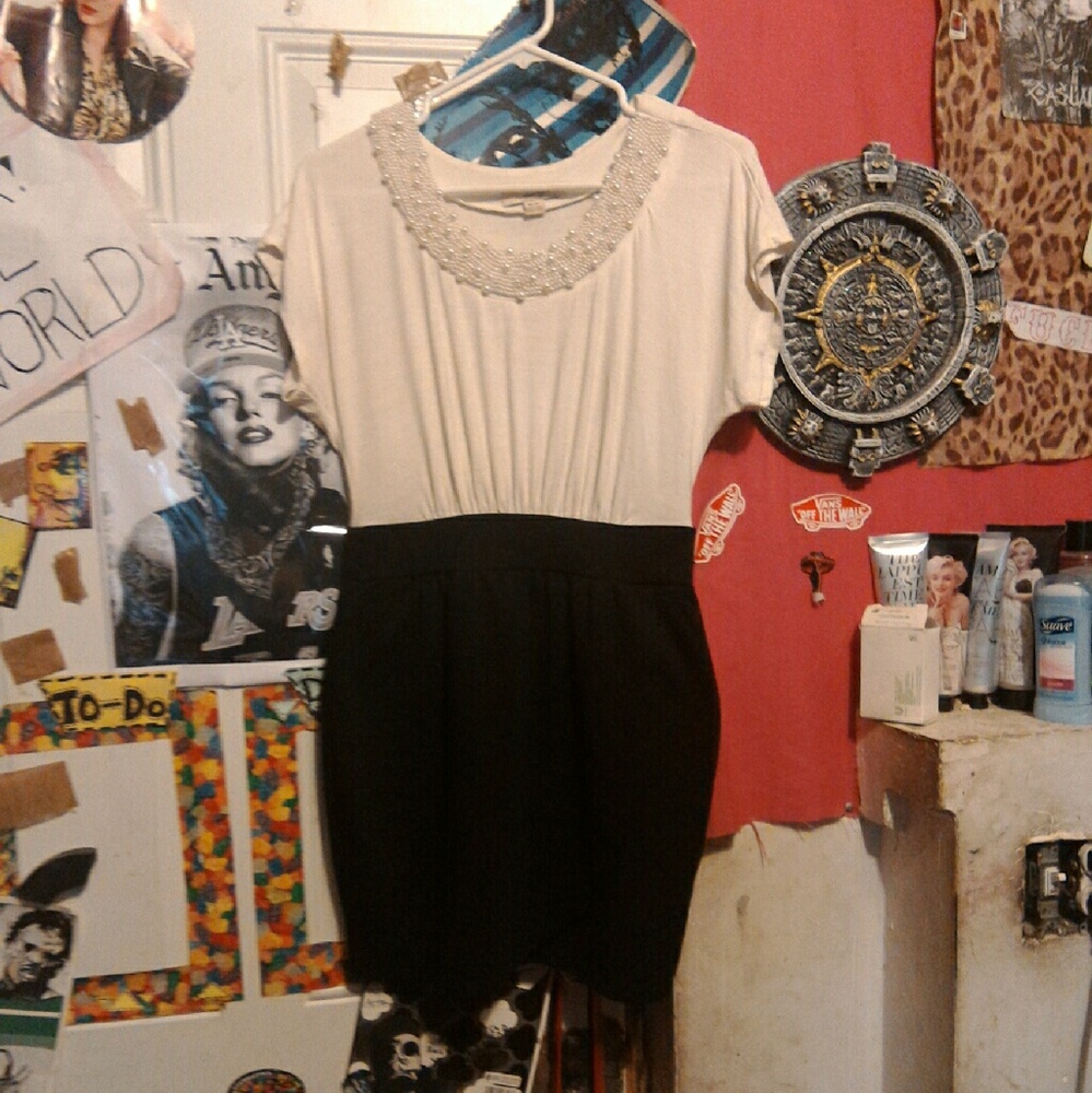 Sold Rockabilly Pearl dress