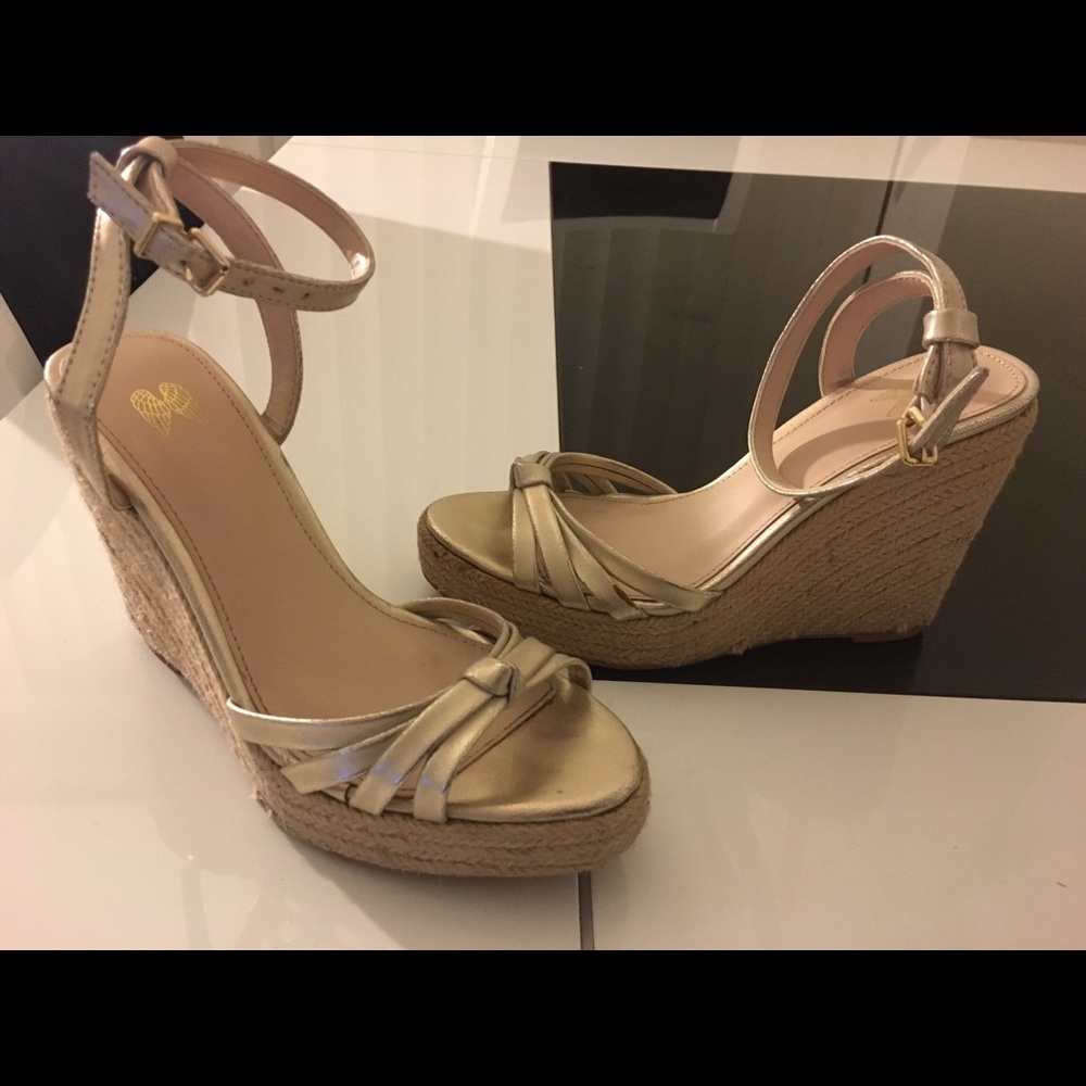 Size 5 light gold wedge heel