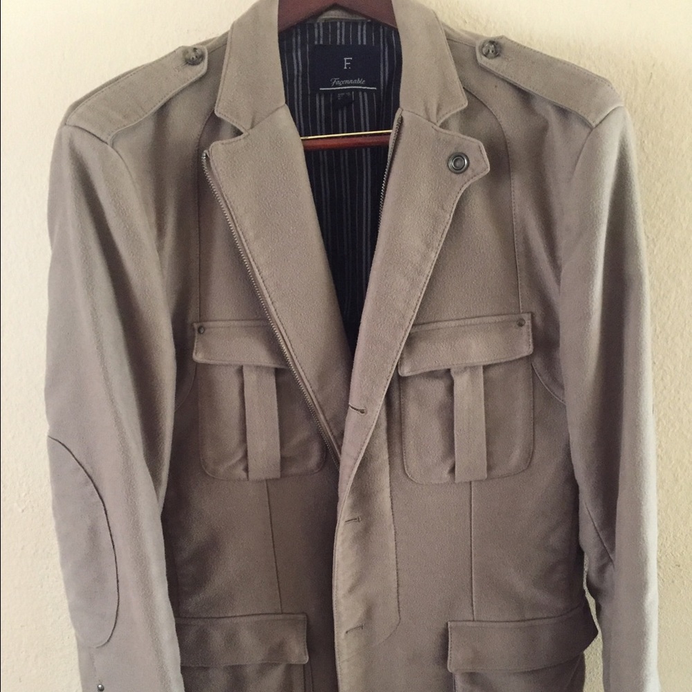 Facconnable Men's Jacket. Beige/Tan. Size XL.
