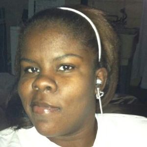 Meet your Posher, Carmela