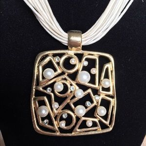 Faux Pearl Gold Labyrinth Necklace with diamonds