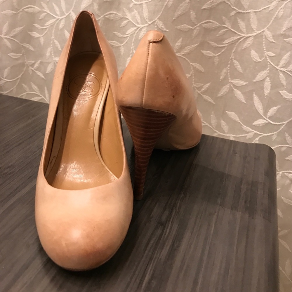 Heels.  Leather upper. Jessica Simpson