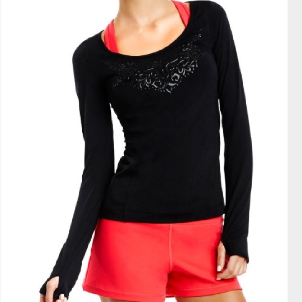 Lorna Jane long sleeved top
