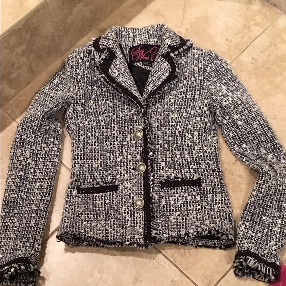 NWT Blazer or Jacket has a worn classy fringe look - Picture 3 of 4
