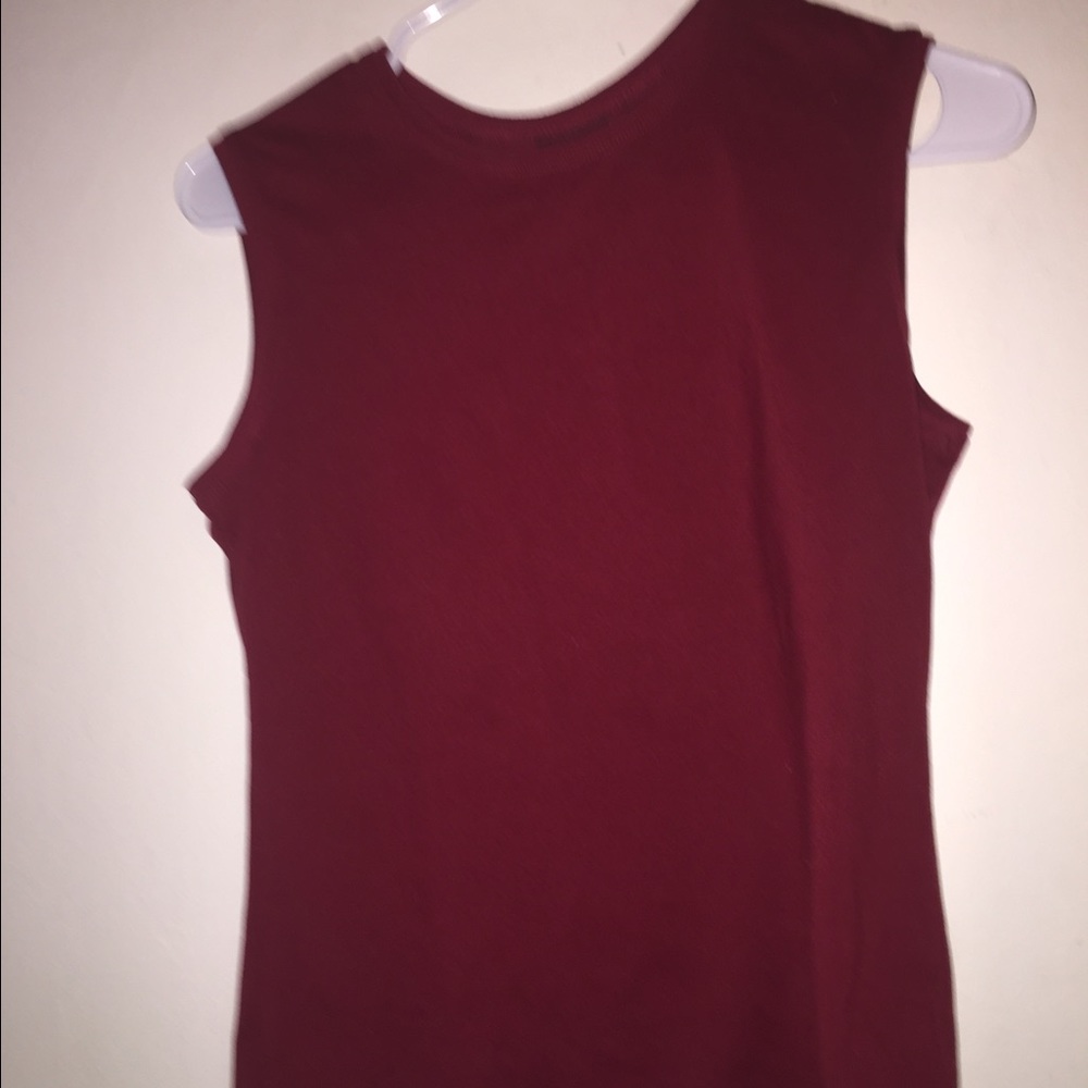 Maroon muscle tee
