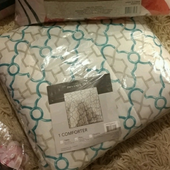 Other - Comforter for  full size bed