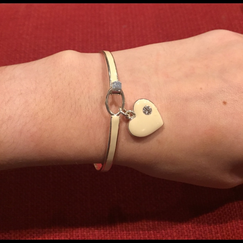 Heart charm Bangle bracelet
