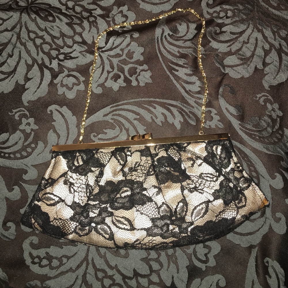 ❤️Small Champagne Black Lace purse❤️