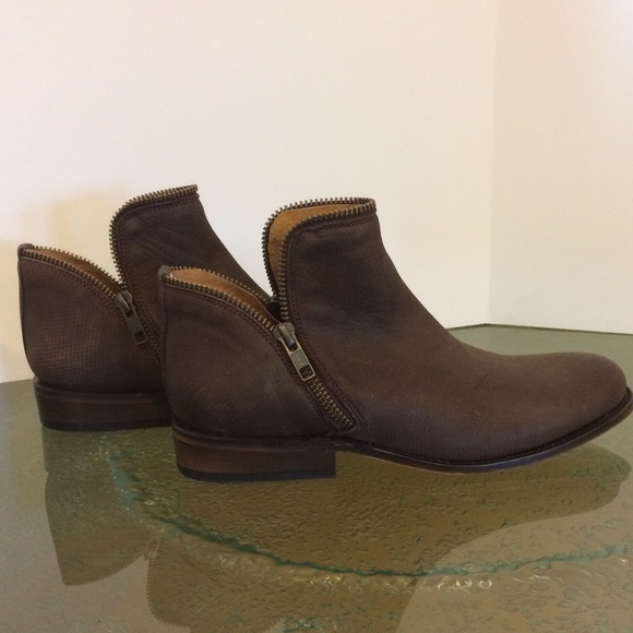 Matisse Zipper Ankle Boot - Picture 4 of 6