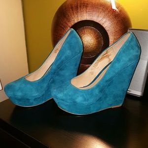 Aldo's Herena-49 wedges